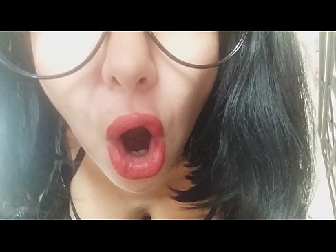 ❤️ ګرانه، ستا سوزنده مور به تاسو نن ښوونځي ته نه پریږدي ... زه تاسو ته ډیره اړتیا لرم ...